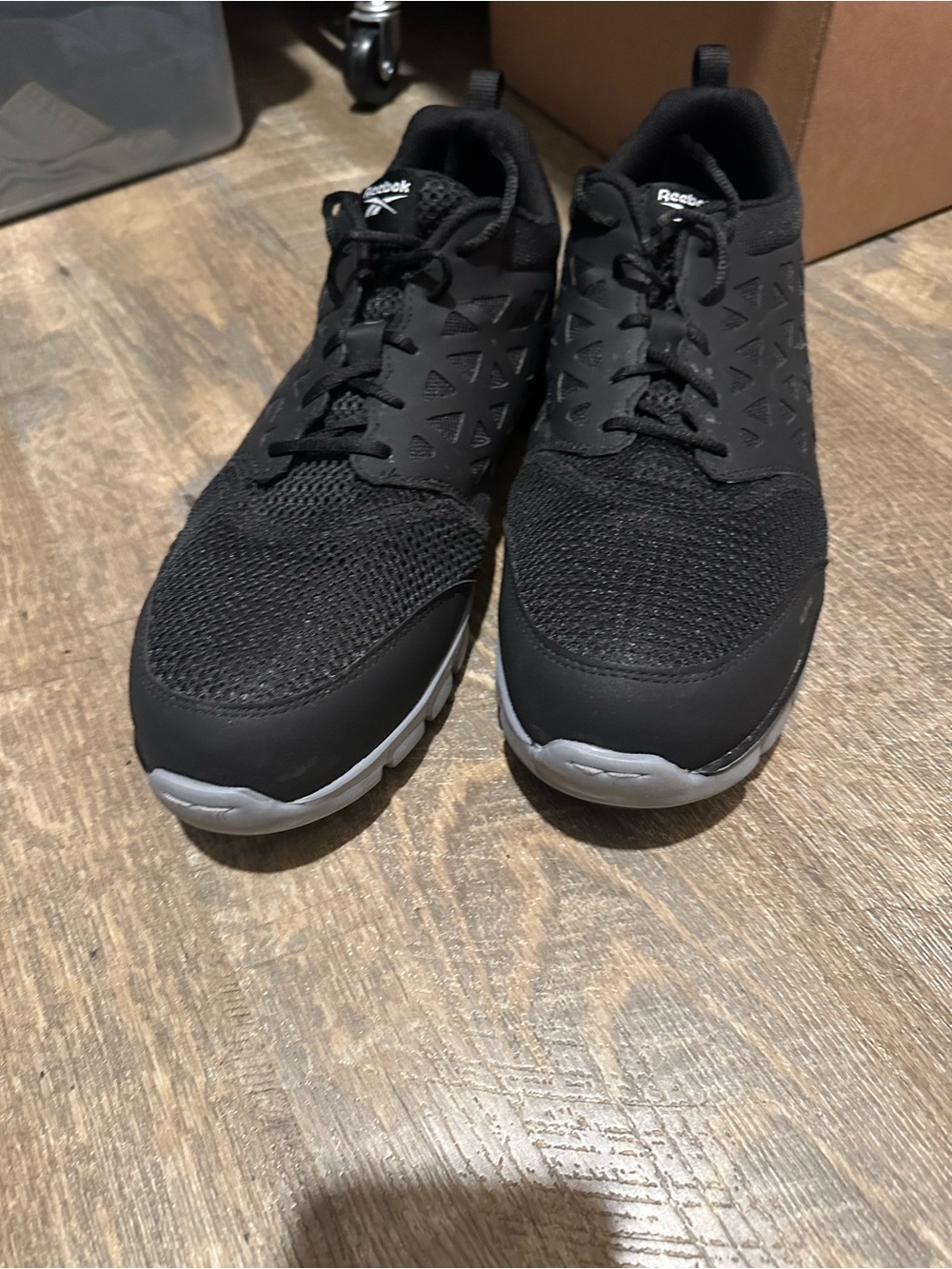 Men’s steel toe shoes